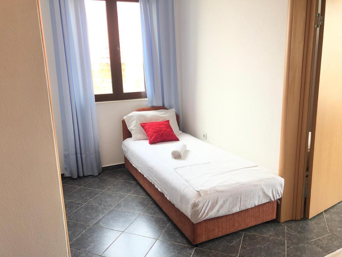 Apartments Radosevic Ulcinj Exterior photo
