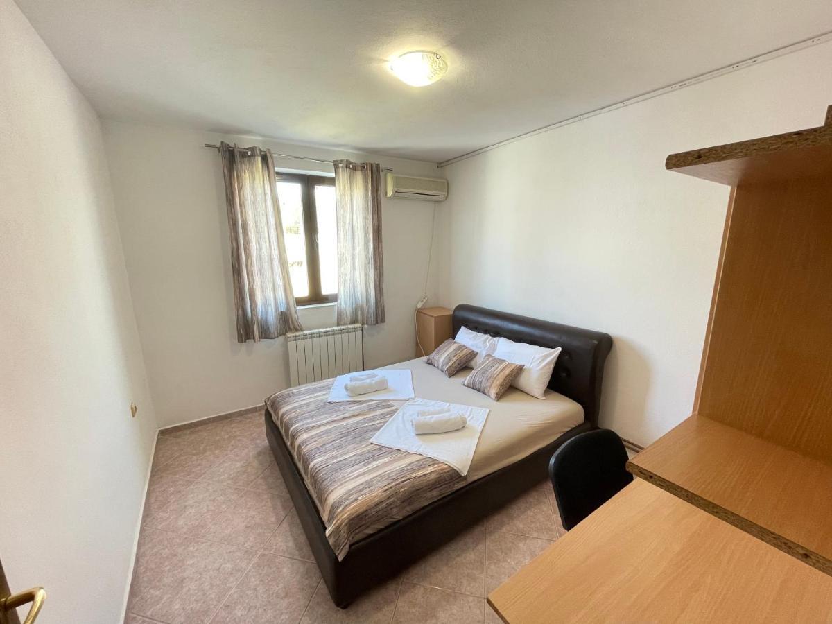 Apartments Radosevic Ulcinj Exterior photo